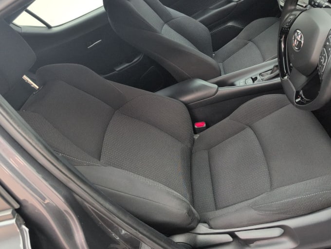 2025 Toyota C-hr