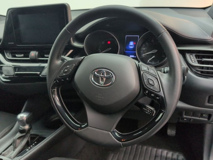 2025 Toyota C-hr