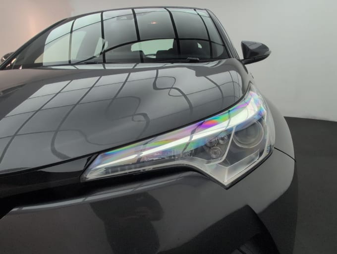 2025 Toyota C-hr