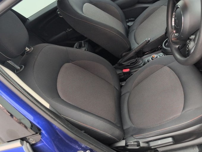 2025 Mini Hatch