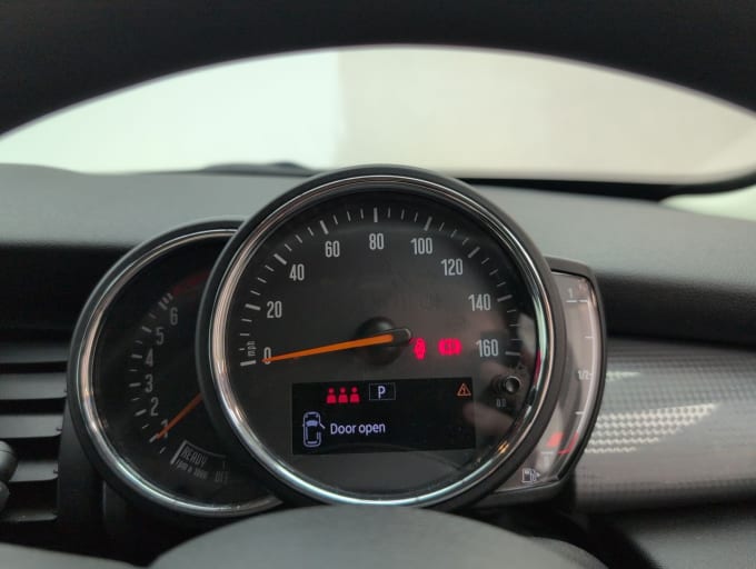 2025 Mini Hatch