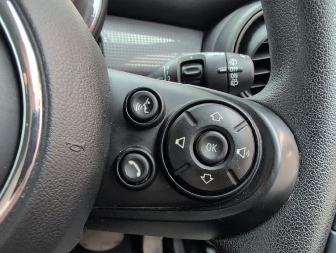 2025 Mini Hatch
