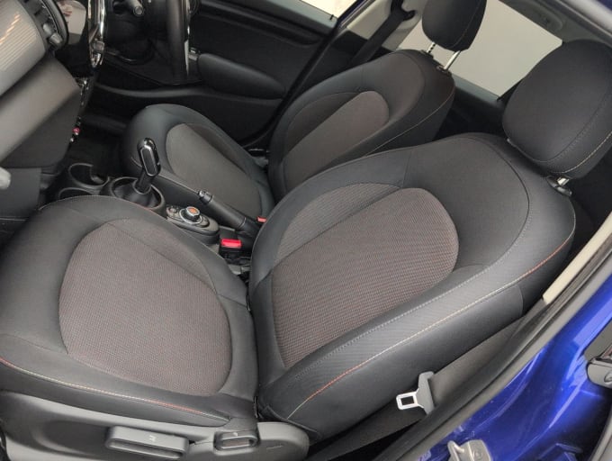 2025 Mini Hatch