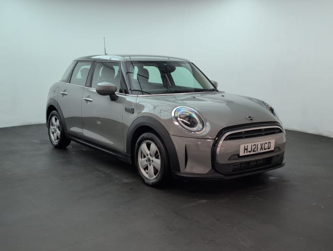 2025 Mini Hatch