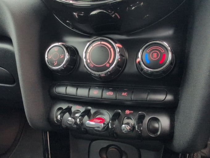 2025 Mini Hatch