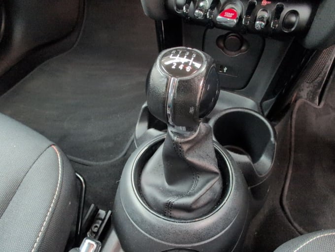 2025 Mini Hatch