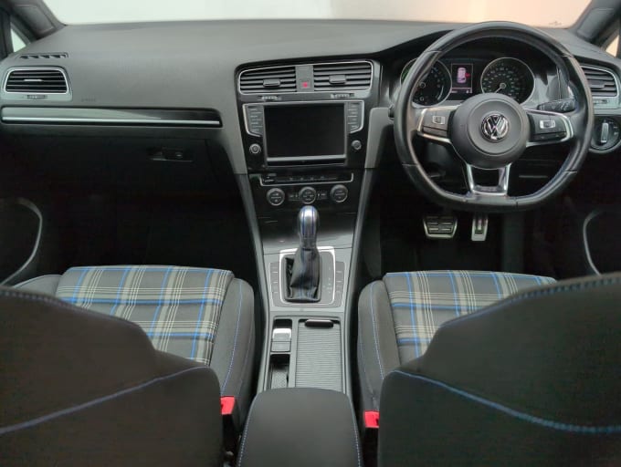 2025 Volkswagen Golf