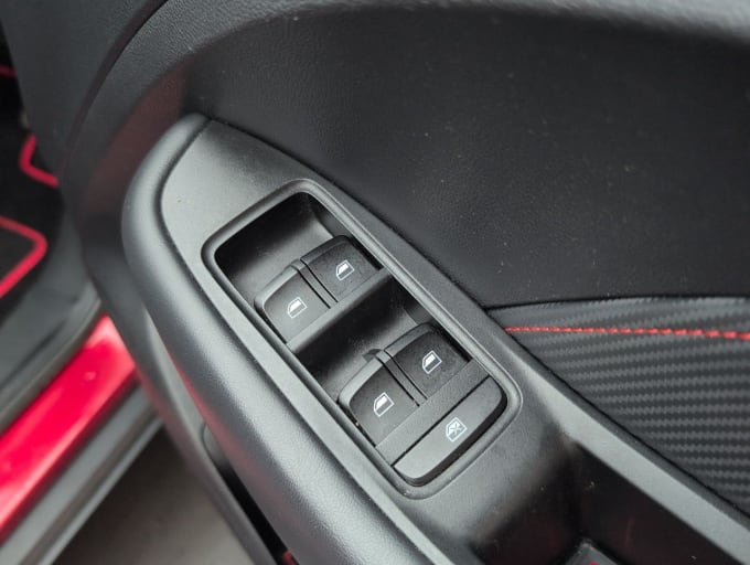 2025 Mg Mg Zs