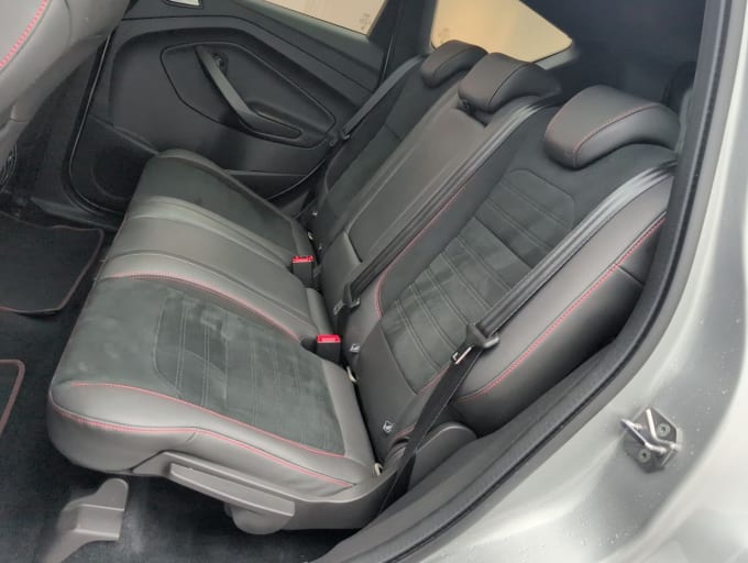 2025 Ford Kuga