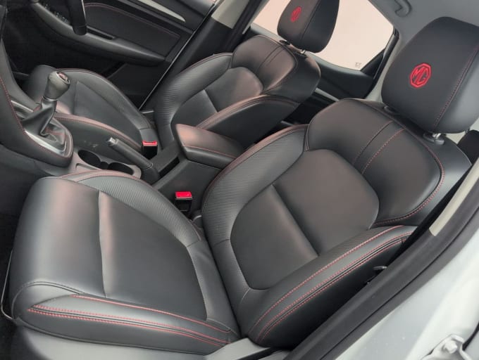2025 Mg Mg Zs