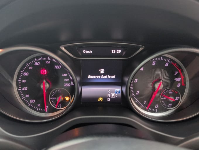 2025 Mercedes-benz 180