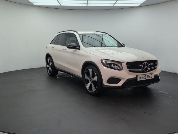 2025 Mercedes-benz Glc