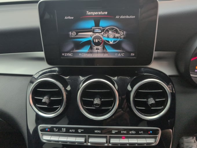 2025 Mercedes-benz Glc