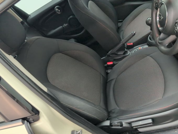 2025 Mini Hatch