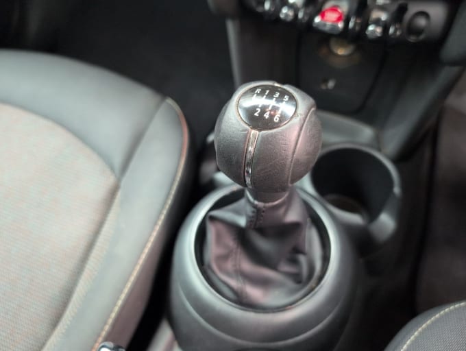 2025 Mini Hatch