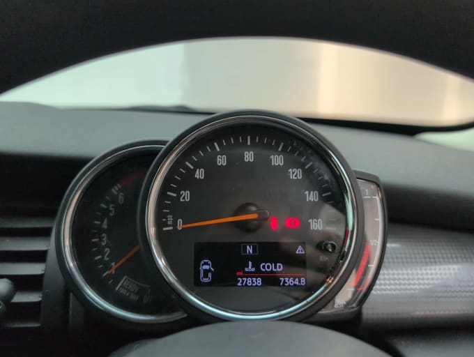 2025 Mini Hatch