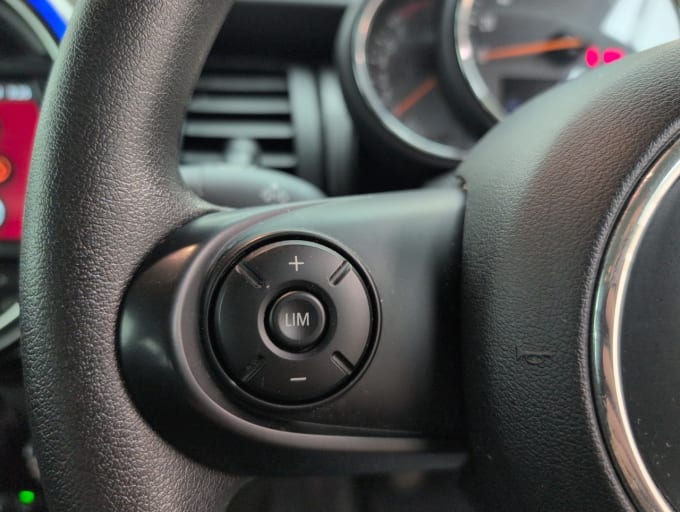 2025 Mini Hatch