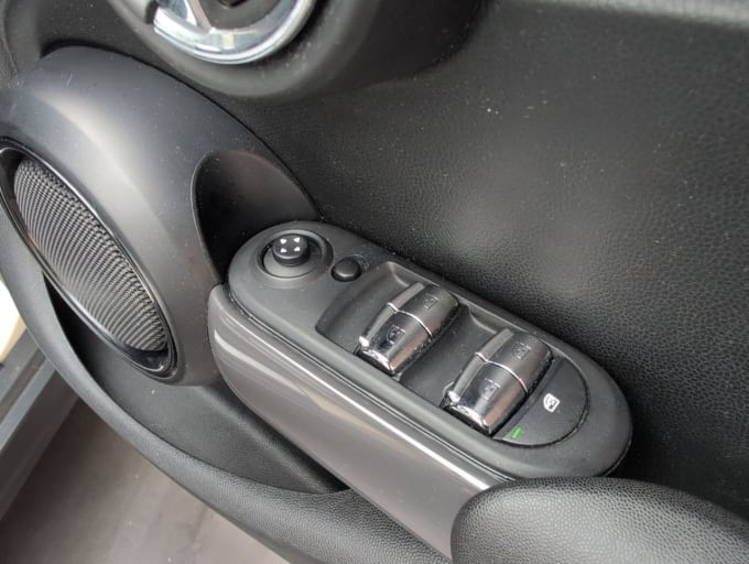 2025 Mini Hatch