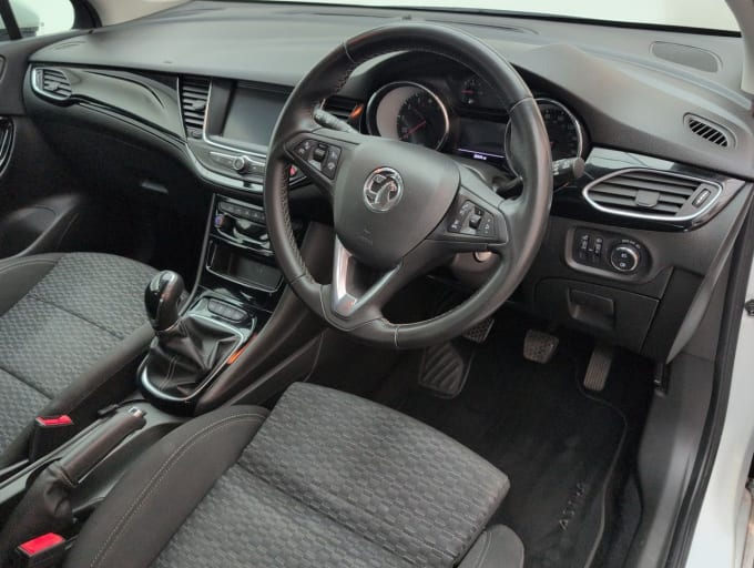 2025 Vauxhall Astra