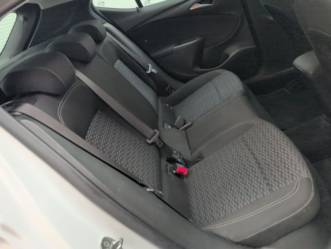 2025 Vauxhall Astra