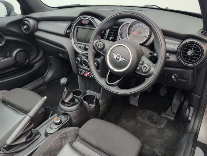 2025 Mini Convertible