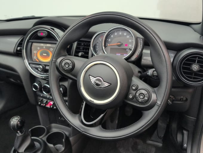 2025 Mini Convertible