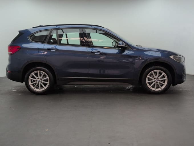 2025 BMW X1