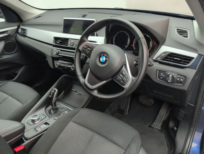 2025 BMW X1