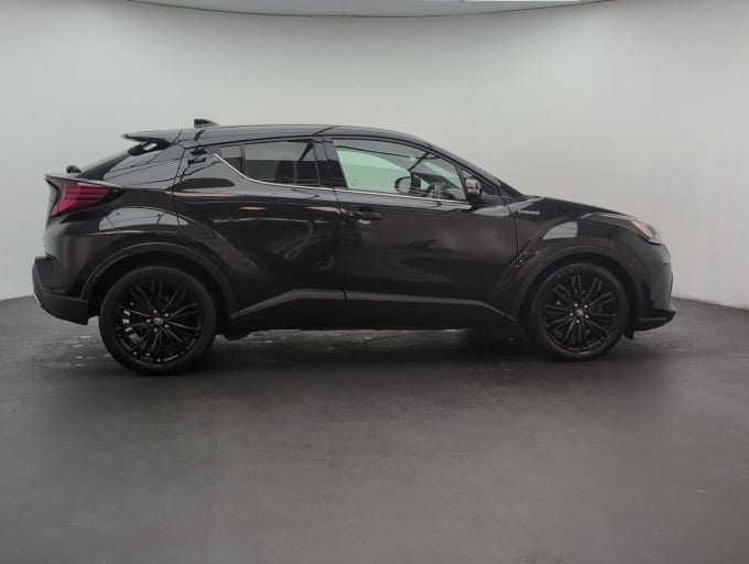 2025 Toyota C-hr