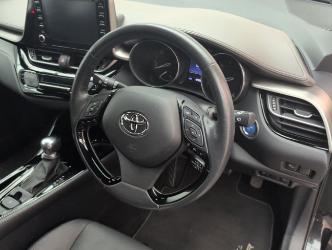 2025 Toyota C-hr
