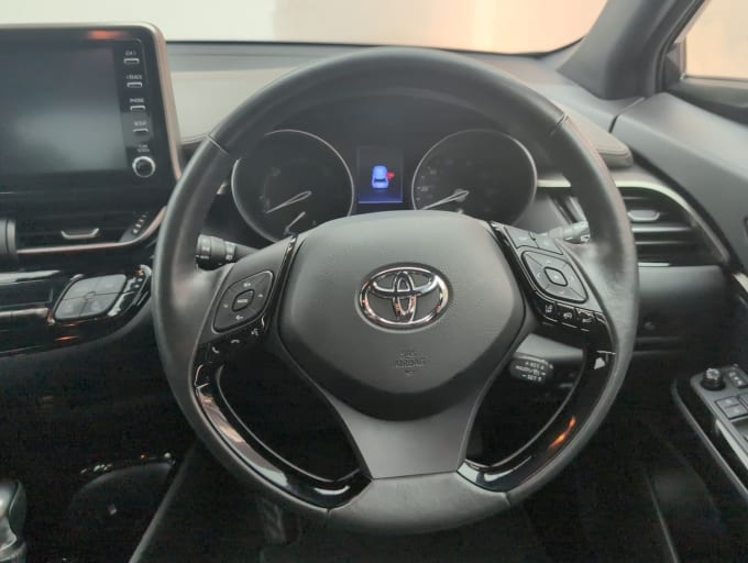 2025 Toyota C-hr