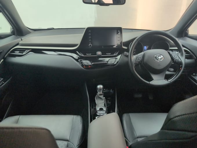 2025 Toyota C-hr