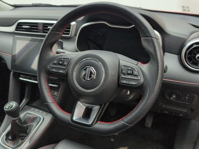 2025 Mg Mg Zs