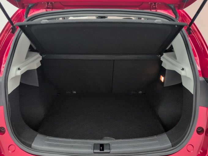 2025 Mg Mg Zs