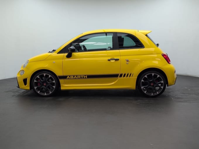 2025 Abarth 595