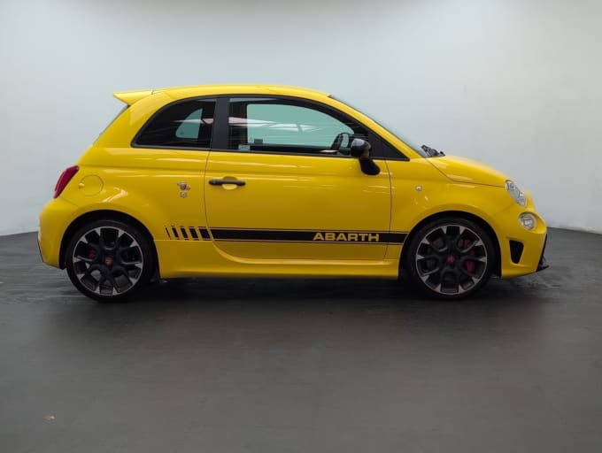 2025 Abarth 595