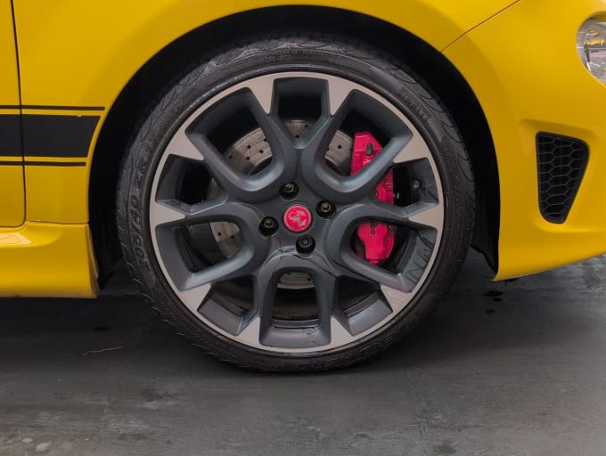 2025 Abarth 595