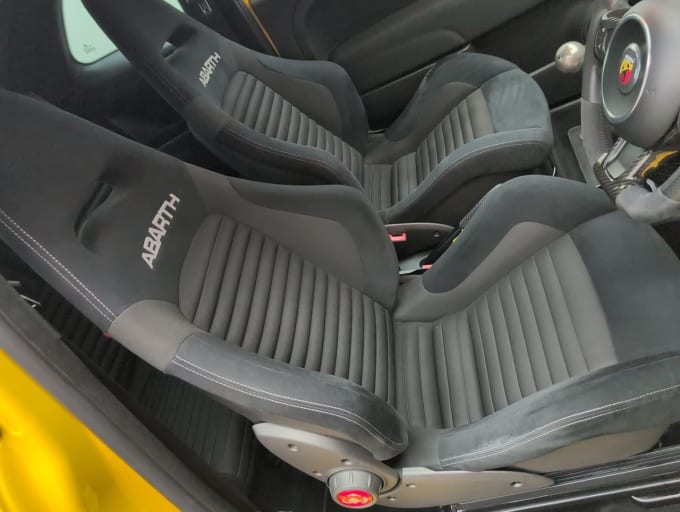 2025 Abarth 595