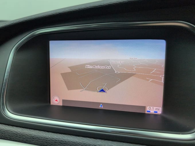 2025 Volvo V40