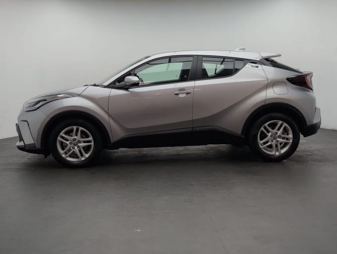 2025 Toyota C-hr