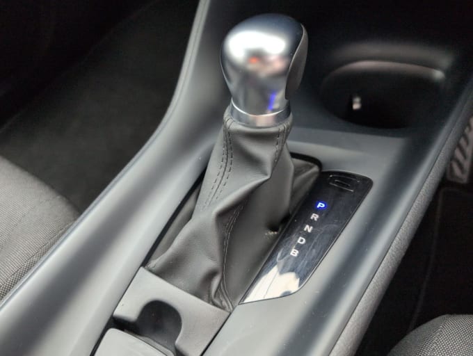 2025 Toyota C-hr