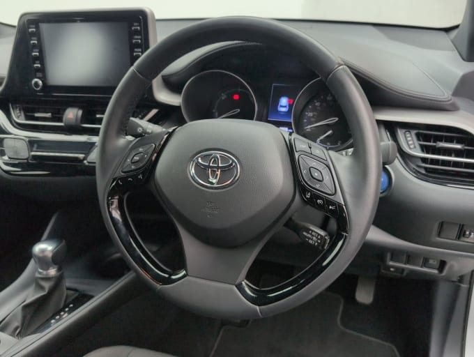 2025 Toyota C-hr