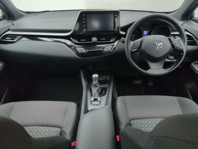2025 Toyota C-hr