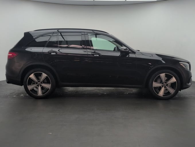 2025 Mercedes-benz Glc