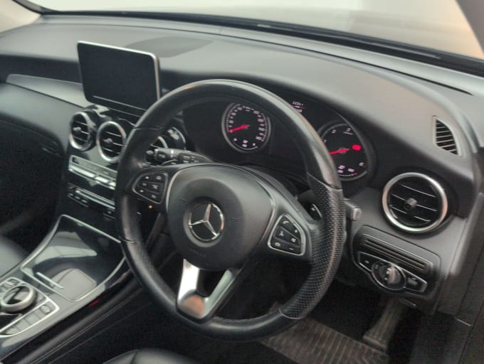 2025 Mercedes-benz Glc