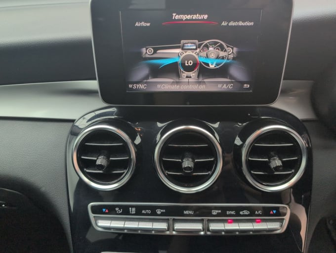 2025 Mercedes-benz Glc