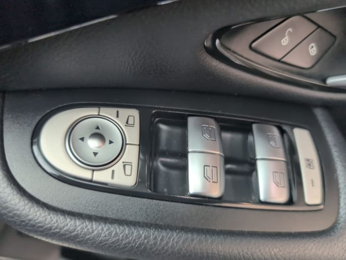 2025 Mercedes-benz Glc