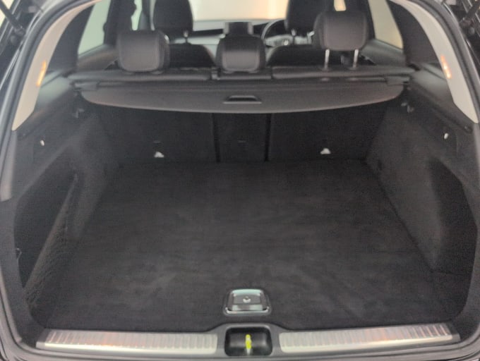 2025 Mercedes-benz Glc