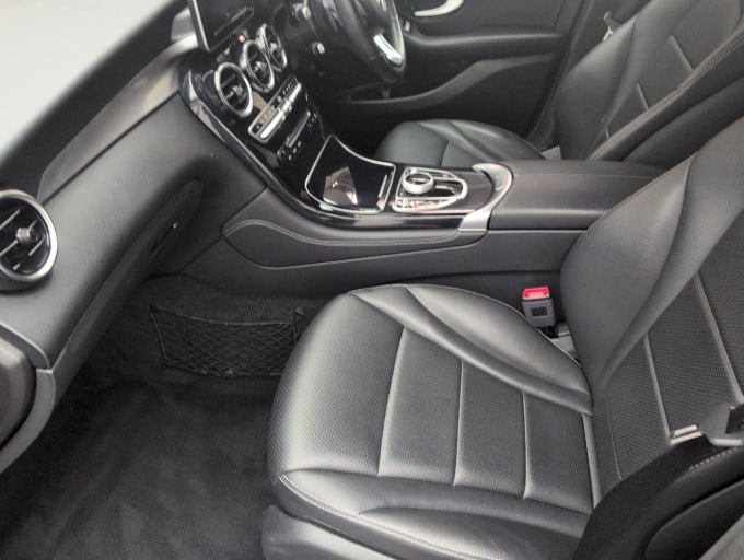 2025 Mercedes-benz Glc