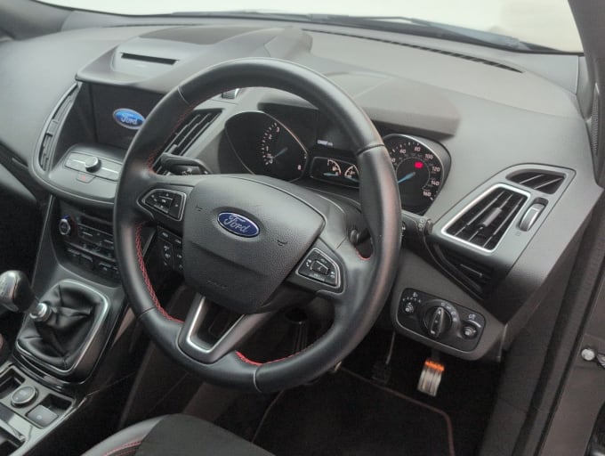 2025 Ford Kuga